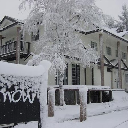 Pension Snow Hakuba Buitenkant foto